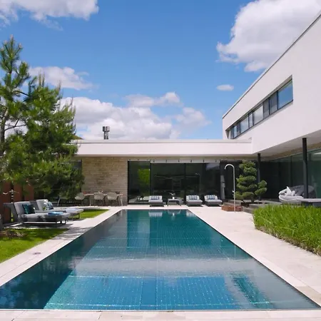 Designferienhaus Bauhausvilla Pool-park-ski Villa Spittal an der Drau
