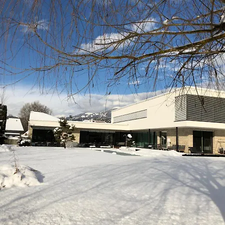 Villa Designferienhaus Bauhausvilla Pool-park-ski