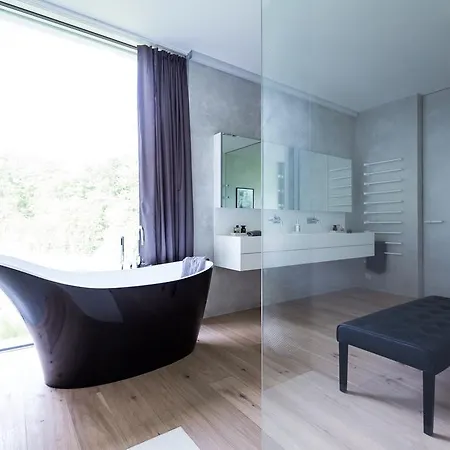 Designferienhaus Bauhausvilla Pool-park-ski