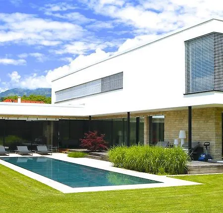 Villa Designferienhaus Bauhausvilla Pool-park-ski *