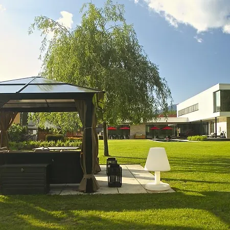 Designferienhaus Bauhausvilla Pool-park-ski Spittal an der Drau