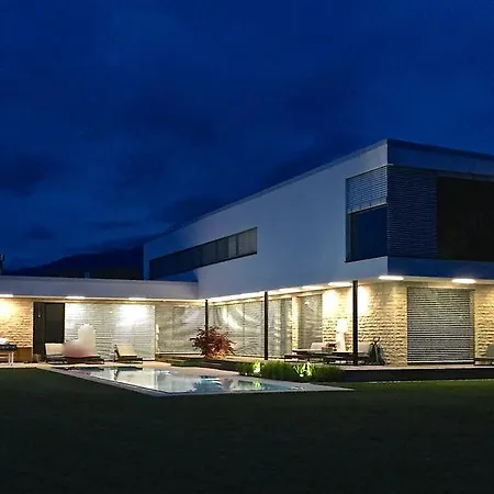 Villa Designferienhaus Bauhausvilla Pool-park-ski Spittal an der Drau