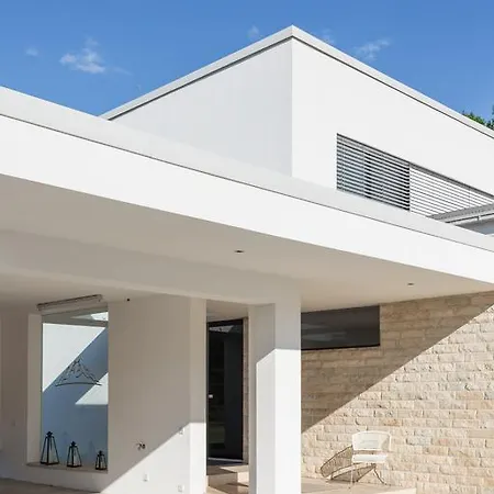 Designferienhaus Bauhausvilla Pool-park-ski * Spittal an der Drau