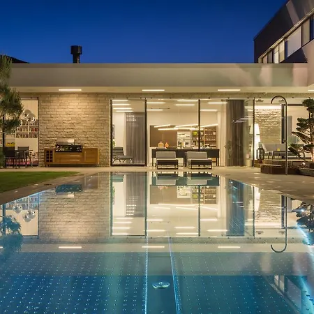 Designferienhaus Bauhausvilla Pool-park-ski * Spittal an der Drau